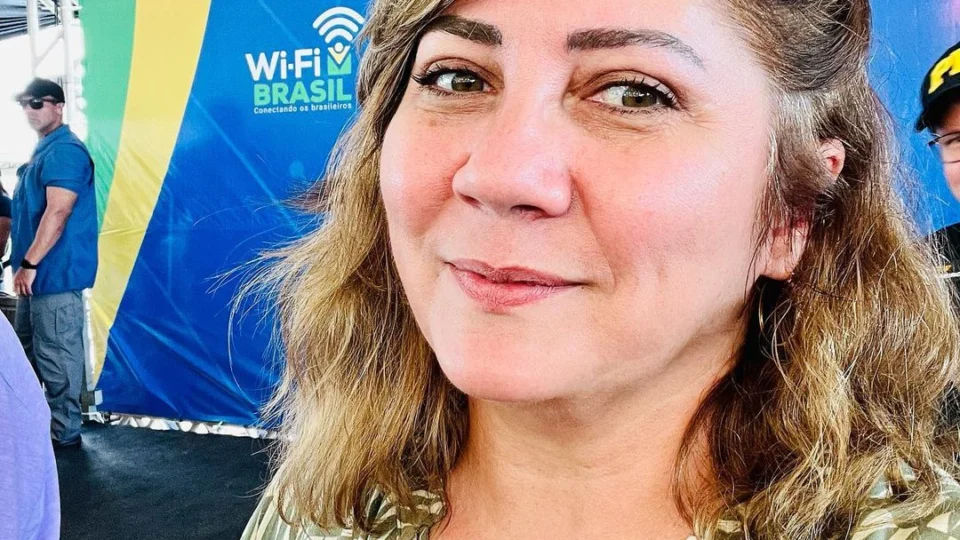 Após saída de Fábio Faria, Estella Dantas assume Ministério das Comunicações