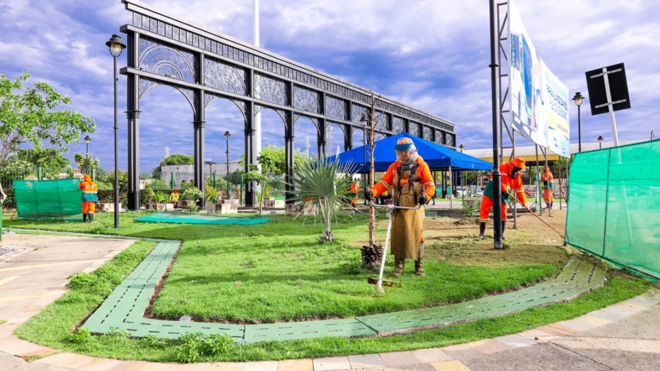 Semulsp realiza ação de limpeza no Parque Senador Jefferson Péres, em Manaus
