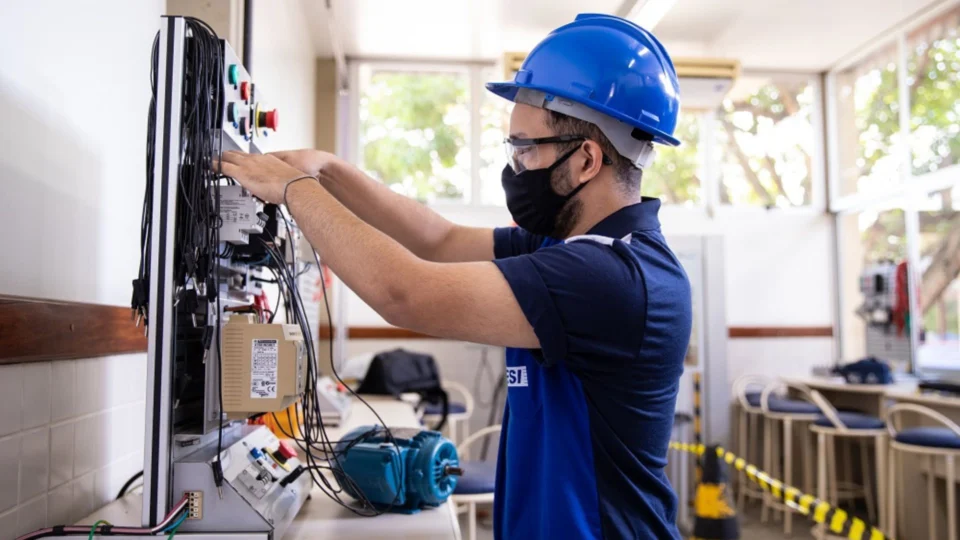 Senai-AM abre inscrições para 47 cursos gratuitos em Manaus; saiba como participar