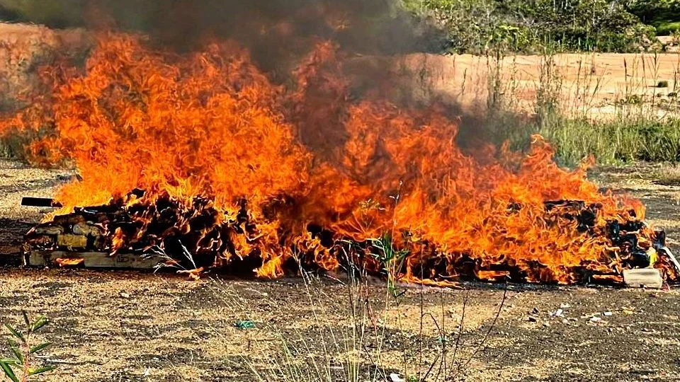 PF incinera quase 1 tonelada ‘super maconha’ em Tabatinga, no AM