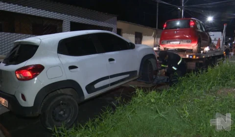 VÍDEO: suspeitos deixam carros para escapar da polícia na Zona Oeste de Manaus
