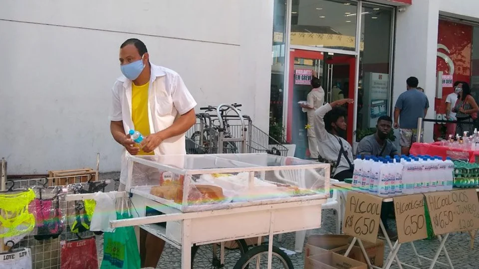 Sete em cada dez trabalhadores informais gostariam de se formalizar, diz FGV