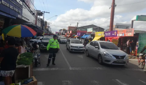 IMMU fiscaliza trânsito em áreas comerciais da Zona Norte de Manaus