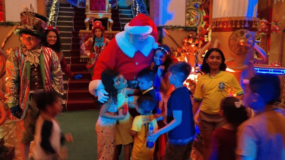 Casa do Biscoito e Fábrica do Papai Noel abrem novas vagas em Manaus