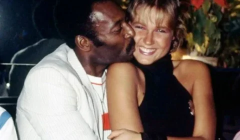 Xuxa, ex-namorada de Pelé, faz post de homenagem ao Rei
