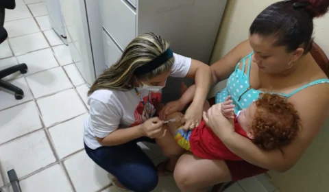 Ação de Saúde: bebês recebem imunização da Covid-19 na Zona Leste de Manaus