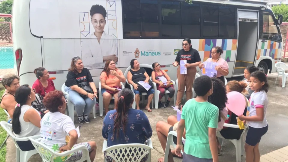 Unidade Móvel realiza atendimento psicossocial na Zona Oeste de Manaus