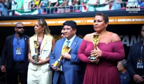 Supercopa 2023: Pelé é homenageado antes do pontapé no Mané Garrincha