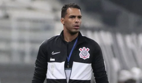 Técnico do Corinthians descarta ‘mudanças drásticas’ apesar de maratona
