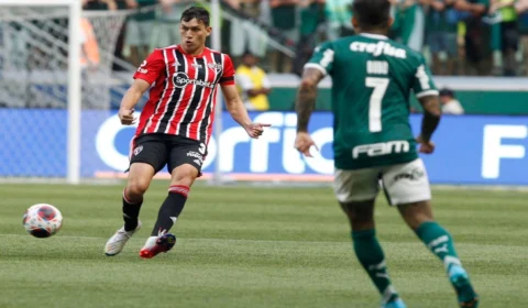 São Paulo confirma ruptura em ligamento do joelho de Ferraresi; zagueiro será operado