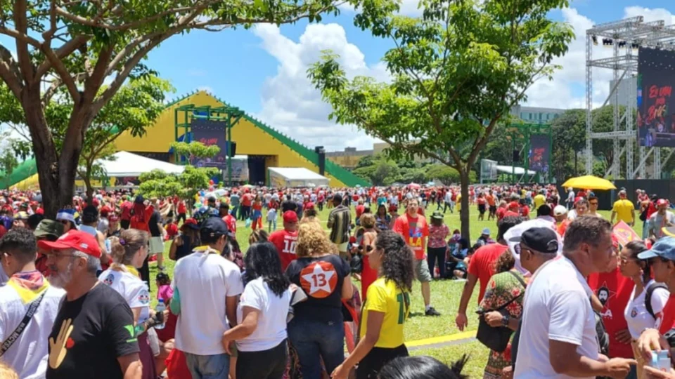 Vídeo: veja shows do Festival do Futuro que antecede posse