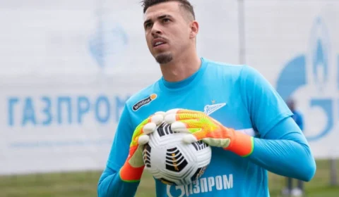 Vasco negocia contratação do goleiro Ivan do Zenit da Rússia; ele chega para ser titular