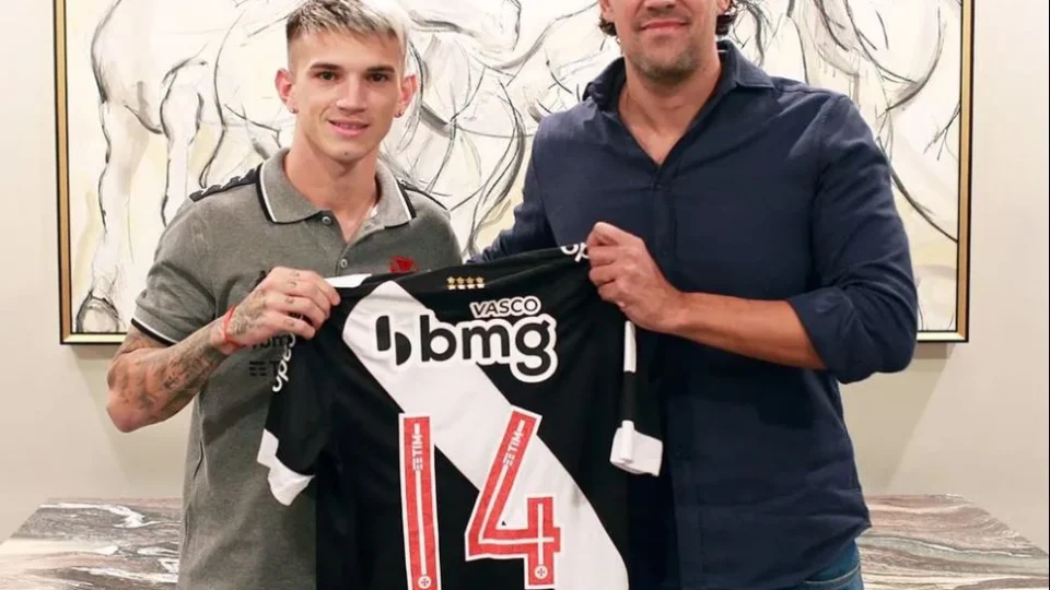 Reforço mais caro do Vasco, Luca Orellano é apresentado oficialmente na Flórida