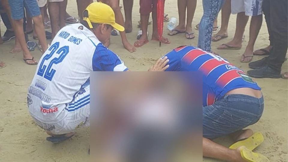 Homem morre e 3 ficam feridos durante tiroteio em campo de futebol, em Manaus
