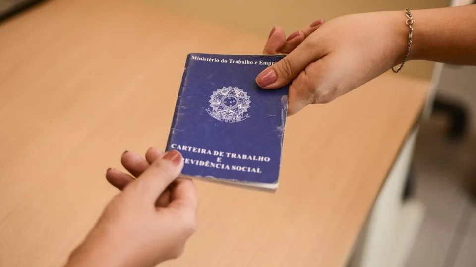 No Amazonas, Sines ofertam 225 vagas de emprego nesta segunda-feira