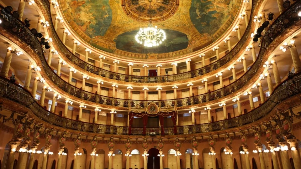Novas vagas estão abertas para uso gratuito do Teatro Amazonas, em Manaus