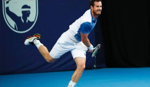 Andy Murray supera Thanasi Kokkinakis de virada e segue vivo no Australian Open