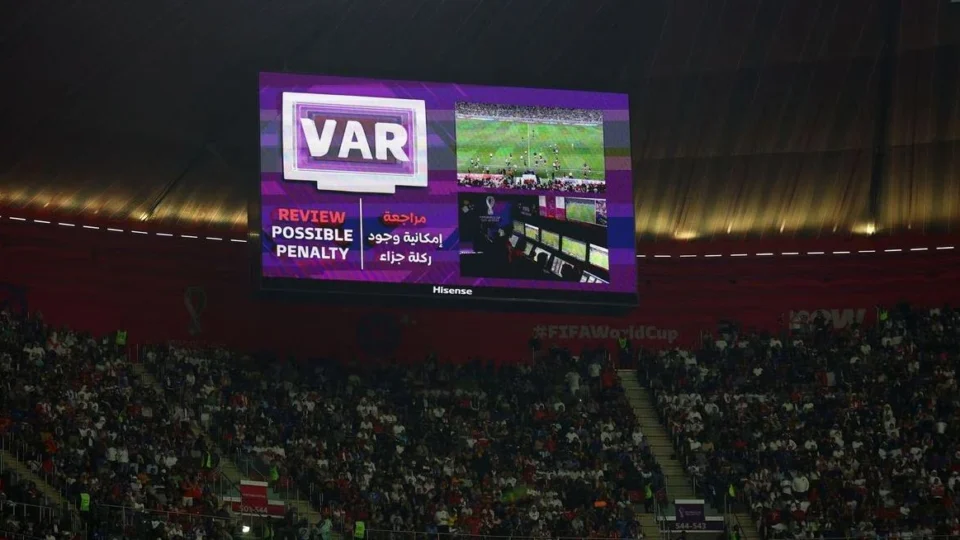 Decisões do VAR no Mundial de Clubes serão explicadas à torcida por microfone do árbitro