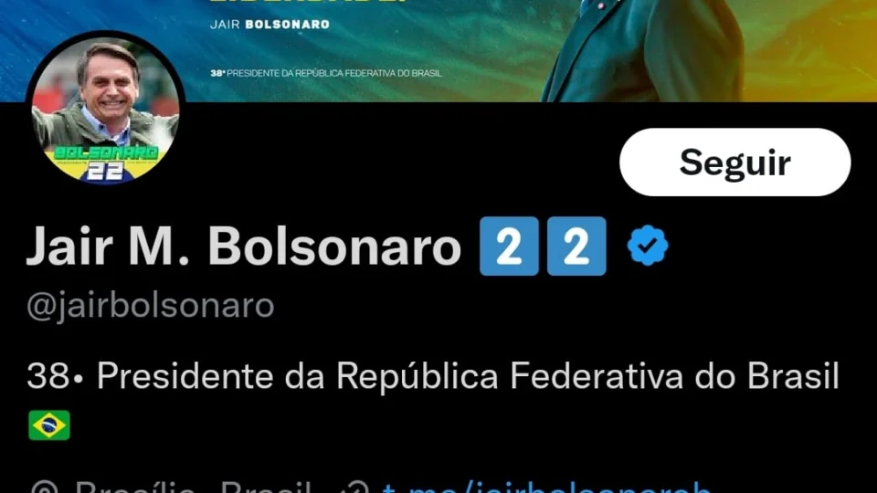 Bolsonaro muda descrição de redes sociais após 13 dias do novo governo