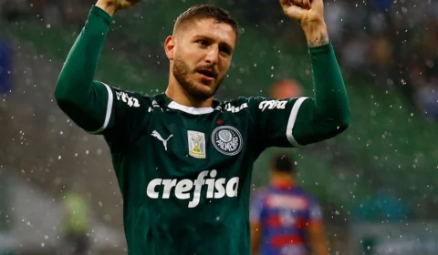 Palmeiras renova com meio-campista Zé Rafael até dezembro de 2025