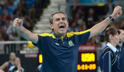 José Roberto Guimarães despista sobre futuro na seleção brasileira de vôlei
