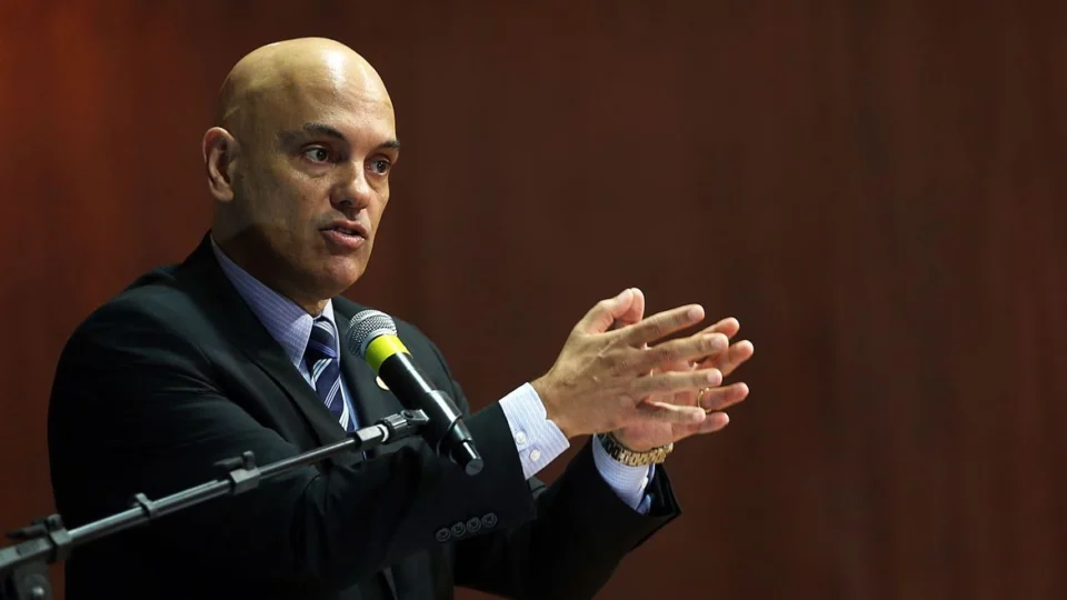 Moraes vota para condenar mais oito réus por atos de 8 de janeiro