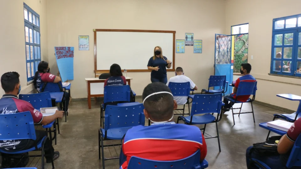 Manacapuru-AM celebra aprovação de 85 alunos no vestibular da UEA