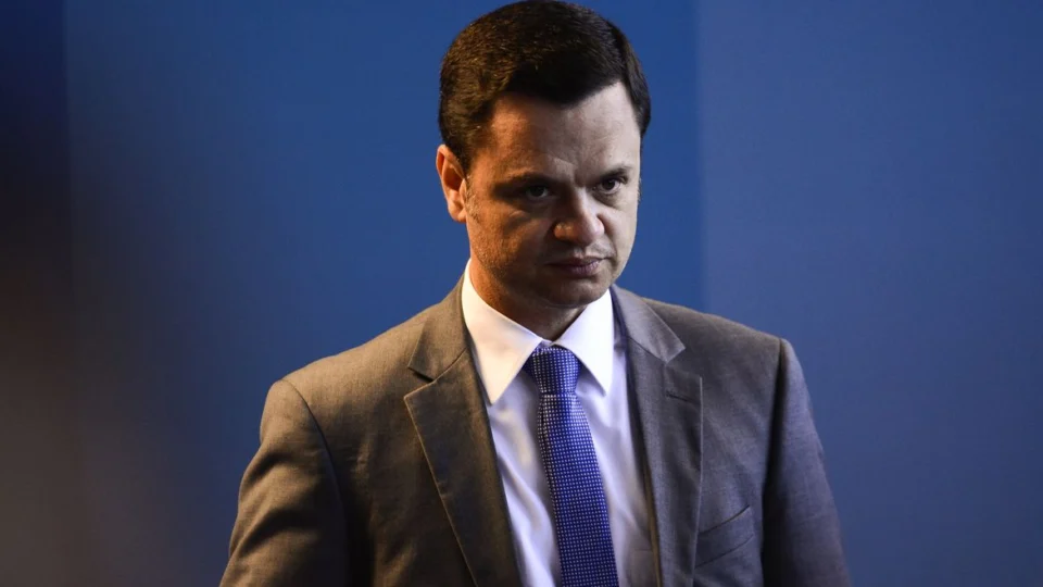 Anderson Torres tem prisão estendida após passar por audiência de custódia no DF