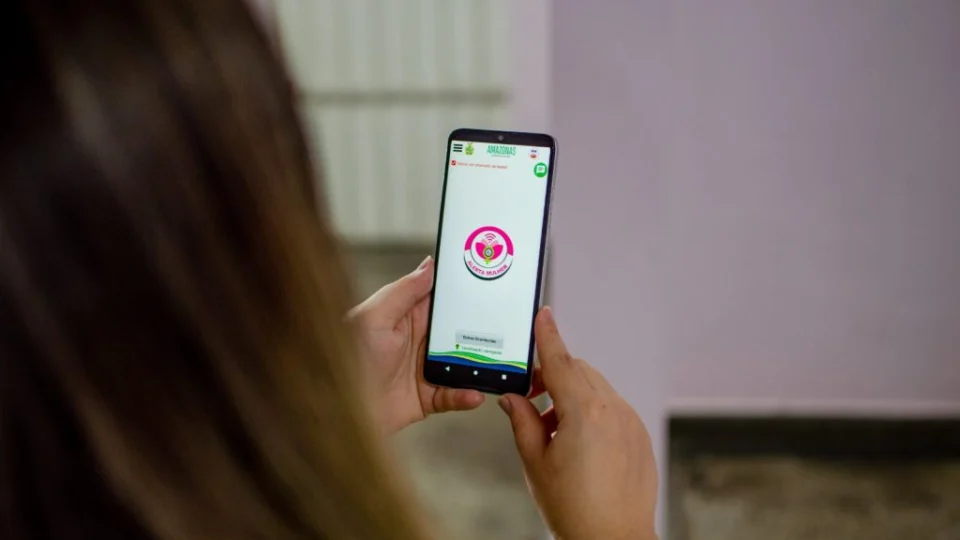 Violência doméstica: aplicativo de segurança visa monitorar vítimas no AM