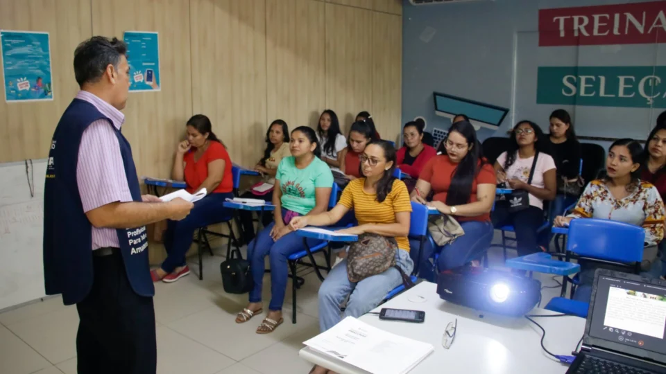 Semtepi abre 30 vagas para curso de higienização à seco em Manaus
