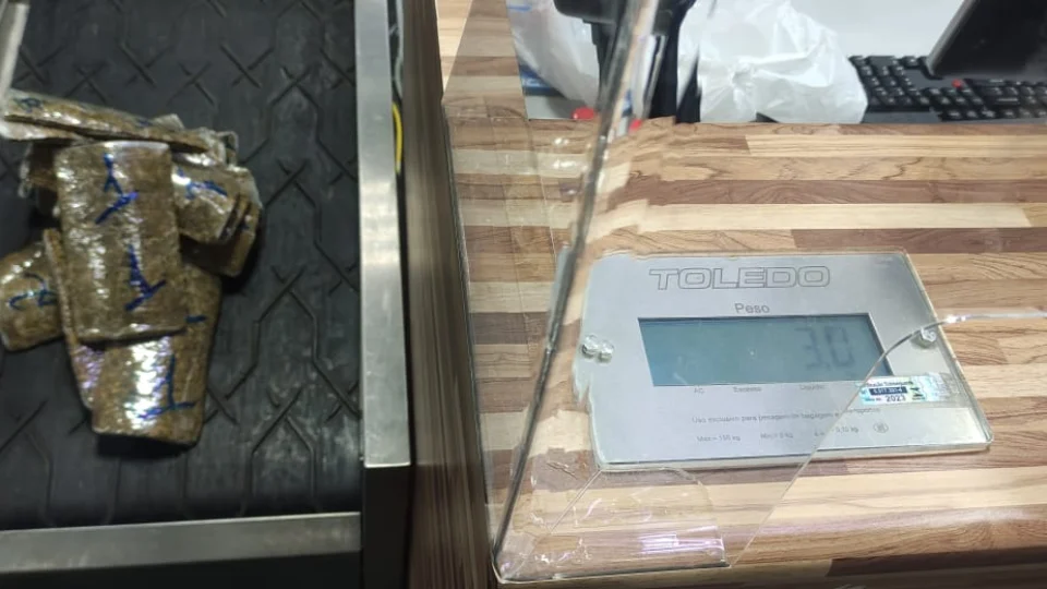 Tráfico de drogas: homem é preso pela PF pela 2ª vez no aeroporto de Manaus