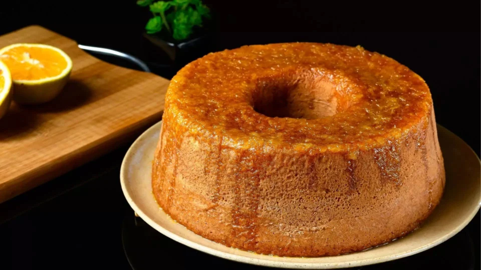 Receita Fácil – Bolo de laranja fofinho: opção prática pronta em 70 minutos