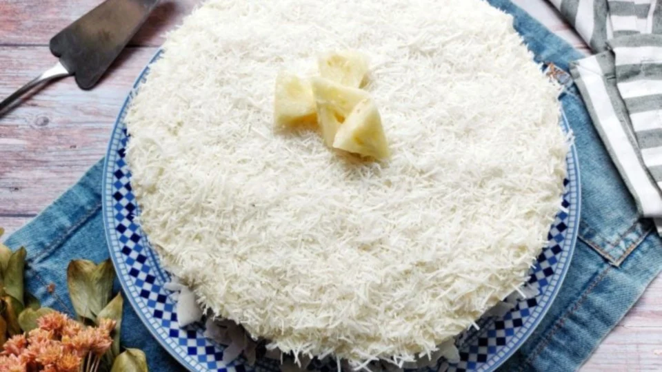 Receita Fácil – Bolo gelado de abacaxi: opção pronta em apenas 50 minutos