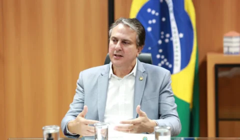 Ministro da Educação diz que bolsas da Capes e do CNPQ terão reajustes