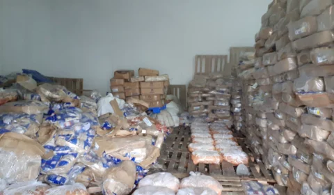 Mais de 21 toneladas de carne vencida são apreendidas na Zona Norte de Manaus