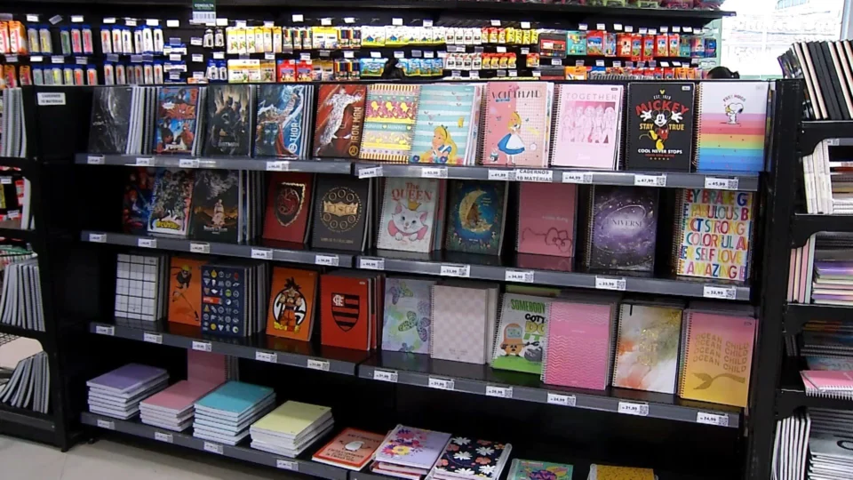 VÍDEO: compras de material escolar aquecem comércio do Amazonas em 2023