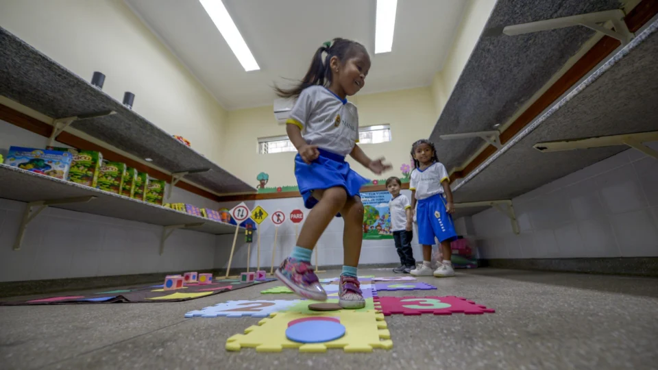 Inscrições para 1.950 vagas em creches inicia nesta segunda em Manaus