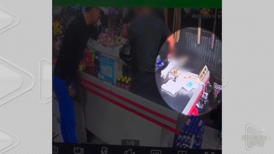 VÍDEO: criança tenta defender pai durante assalto na Zona Leste de Manaus 