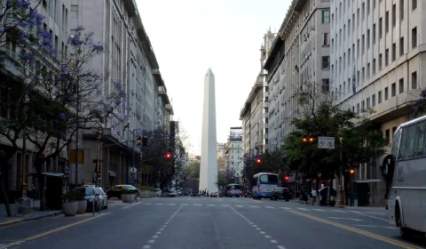 Inflação na Argentina acelera e sobe 5,1% em dezembro, diz Indec