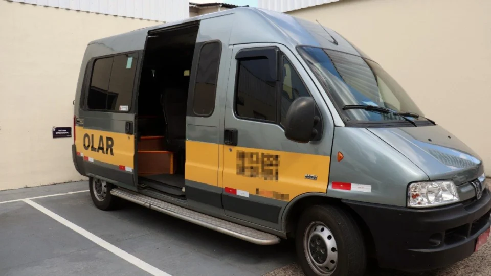 Detran alerta pais na contratação do serviço de transporte escolar no AM