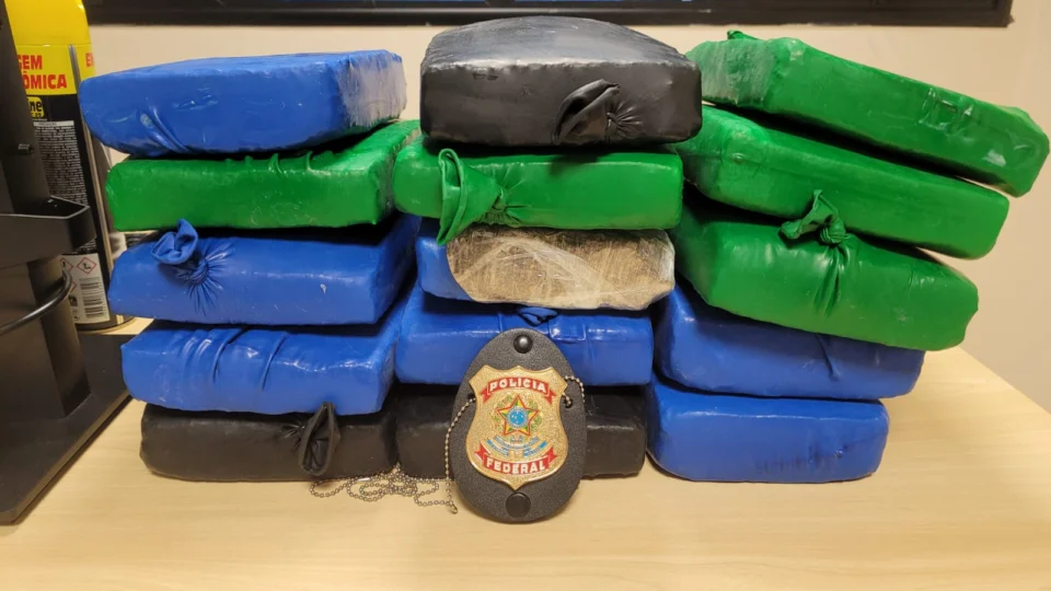 PF apreende mais de 20 kg de drogas no recesso do ‘Ano Novo’ no AM