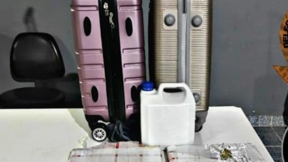 PF apreende drogas e ácido com colombianas em Benjamin Constant-AM