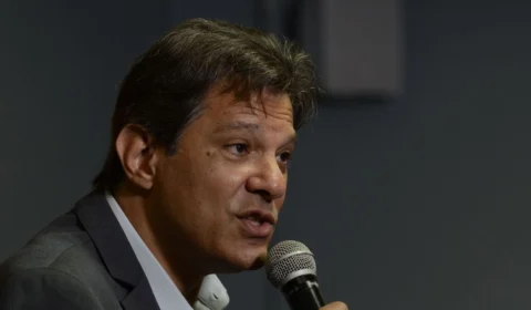 Em Davos, Haddad promete aprovação da reforma tributária em 2023
