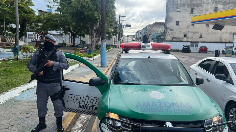 Jovem é preso com moto roubada na Praça 14 de Janeiro em Manaus
