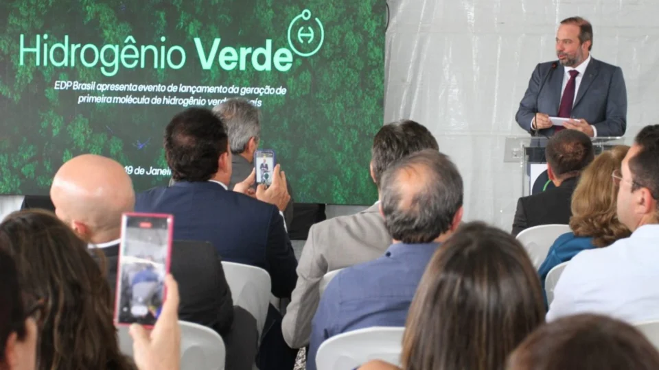 Silveira participa de lançamento do hidrogênio verde no Complexo de Pecém-CE