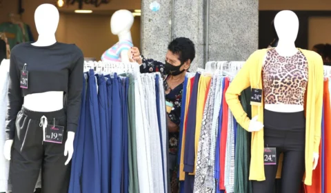 Confiança empresarial cai 0,8 ponto em dezembro ante novembro, diz FGV