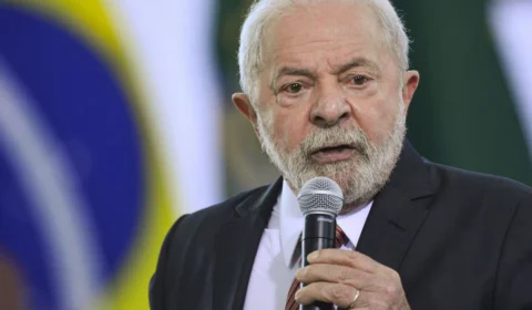 Lula afirma que inteligência militar não alertou sobre tentativa de golpe em Brasília