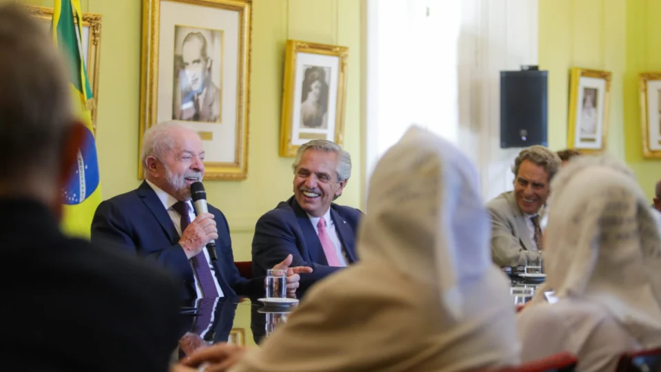 Presidente Lula participa de reunião da cúpula da Celac em Buenos Aires