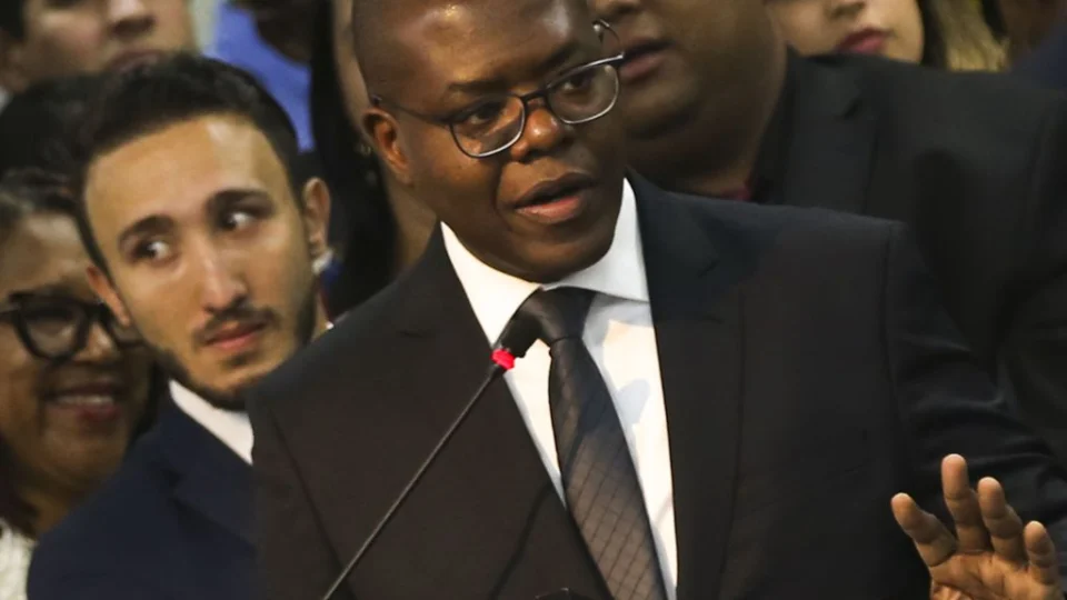 ‘Vida e dignidade em 1º lugar’, diz Ministro dos Direitos Humanos ao tomar posse