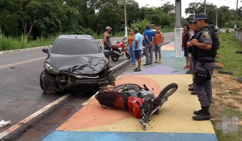 VÍDEO: motorista perde controle do carro e atropela motociclistas em Manaus
